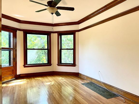 5th image of 5914 N Magnolia Ave #1