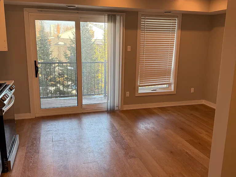 689 Churchill Ave N #204 — Photo 23
