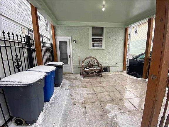 4th image of 82 Saint James Ave #31