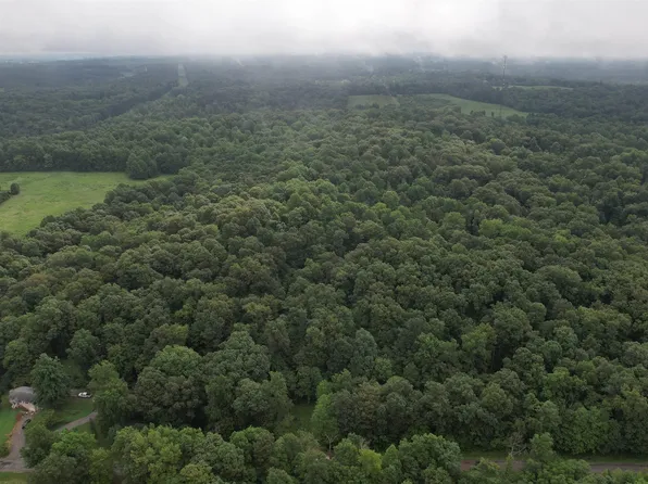 S Harts Gravel Rd, Birdseye, IN 47513