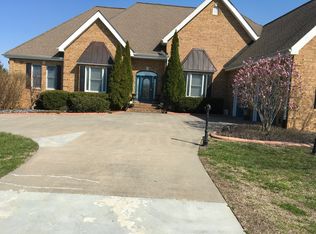 106 Nomini Bay Dr, Montross, VA 22520
