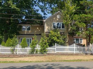 70 Bloomfield Ave, Iselin, NJ 08830