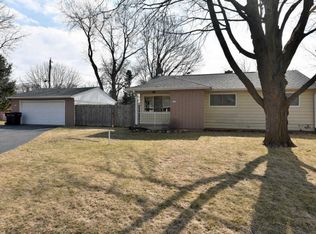 5427 W Nokomis Rd, Brown Deer, WI 53223