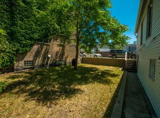 1622 W Blackhawk St, Chicago, IL 60622