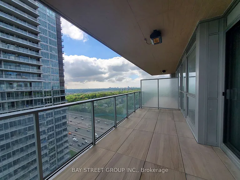 27 McMahon Dr #2209 — Photo 17