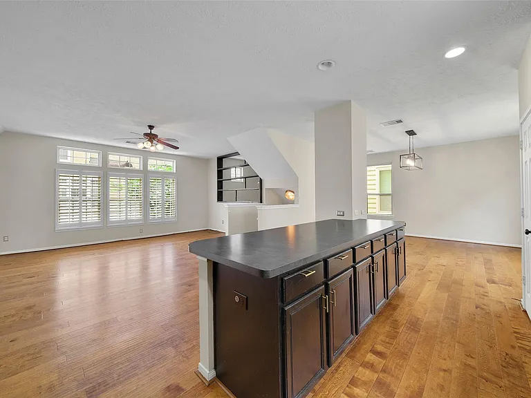 3323 Masters Point Dr — Photo 10