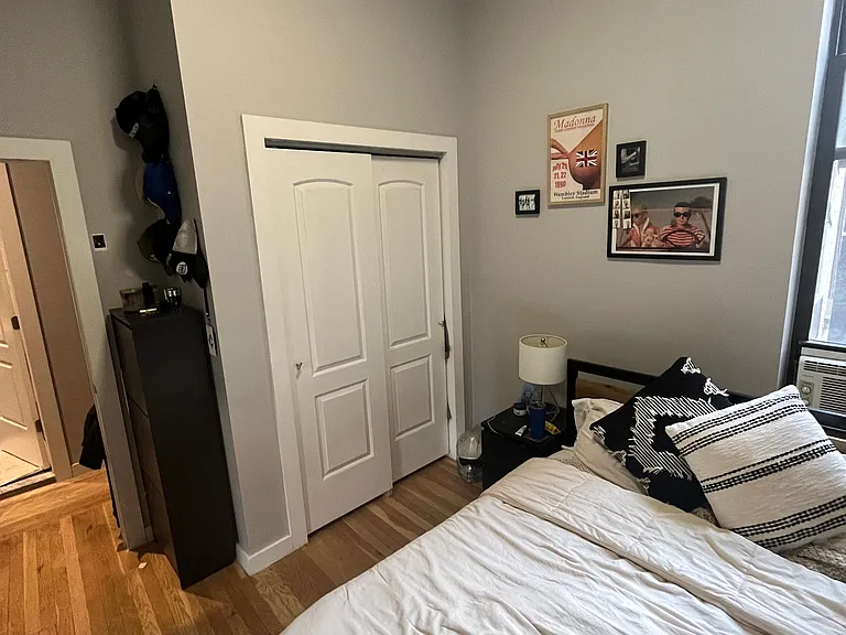 449 W 51st St #2R — Photo 6