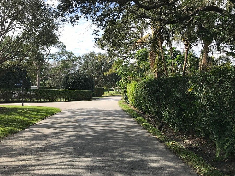 2nd image of 39 Country Rd