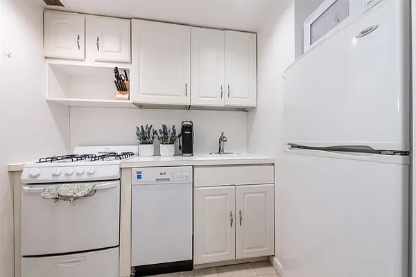 Rented by Direct Properties New York | media 17