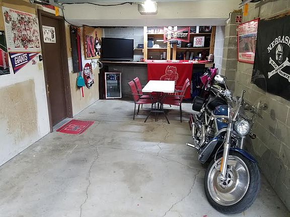 3rd image of 10610 N 137th St