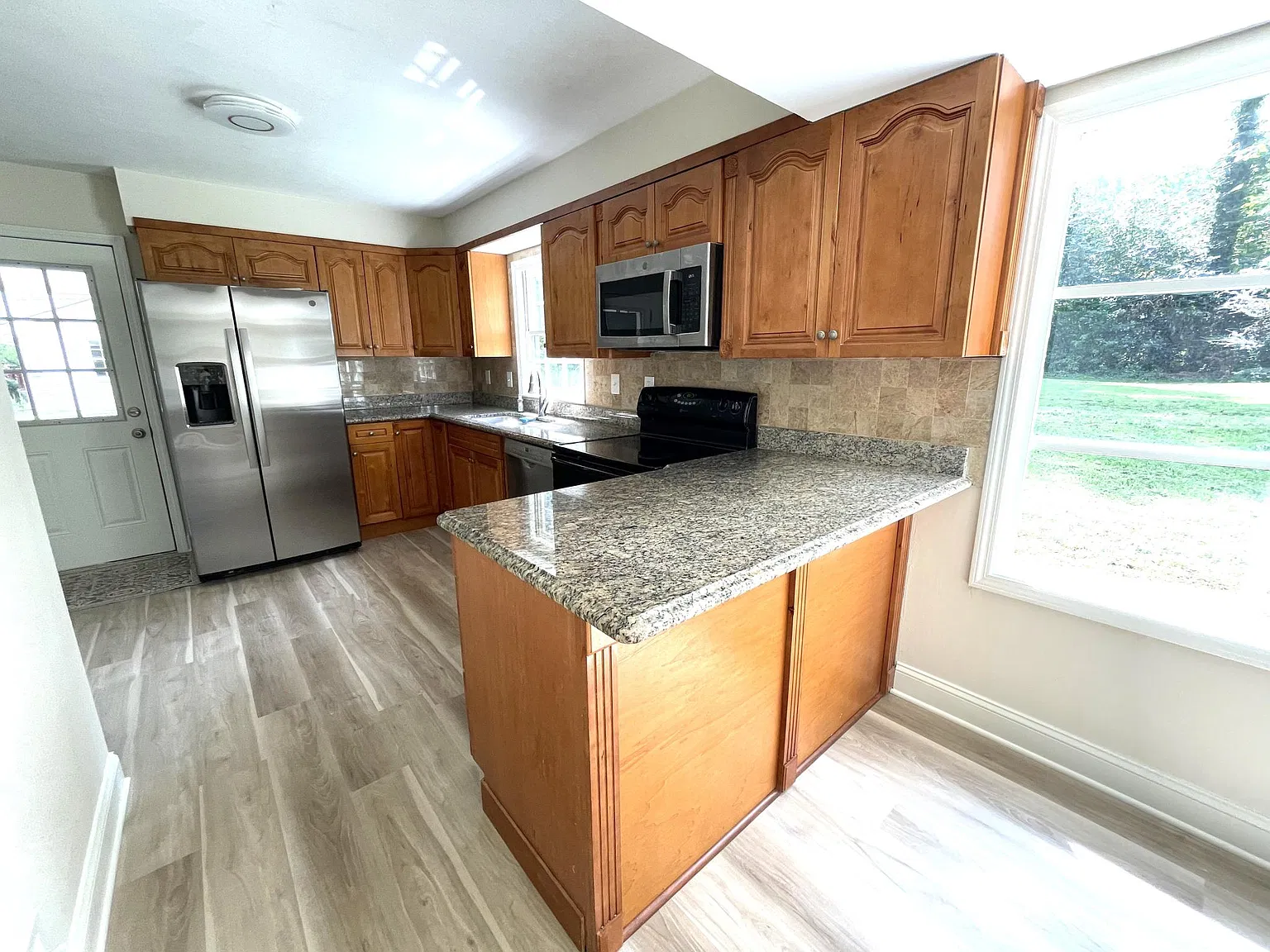1487 Carnaby Court — Photo 3