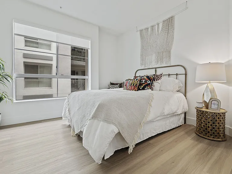Living at NoHo — Photo 14