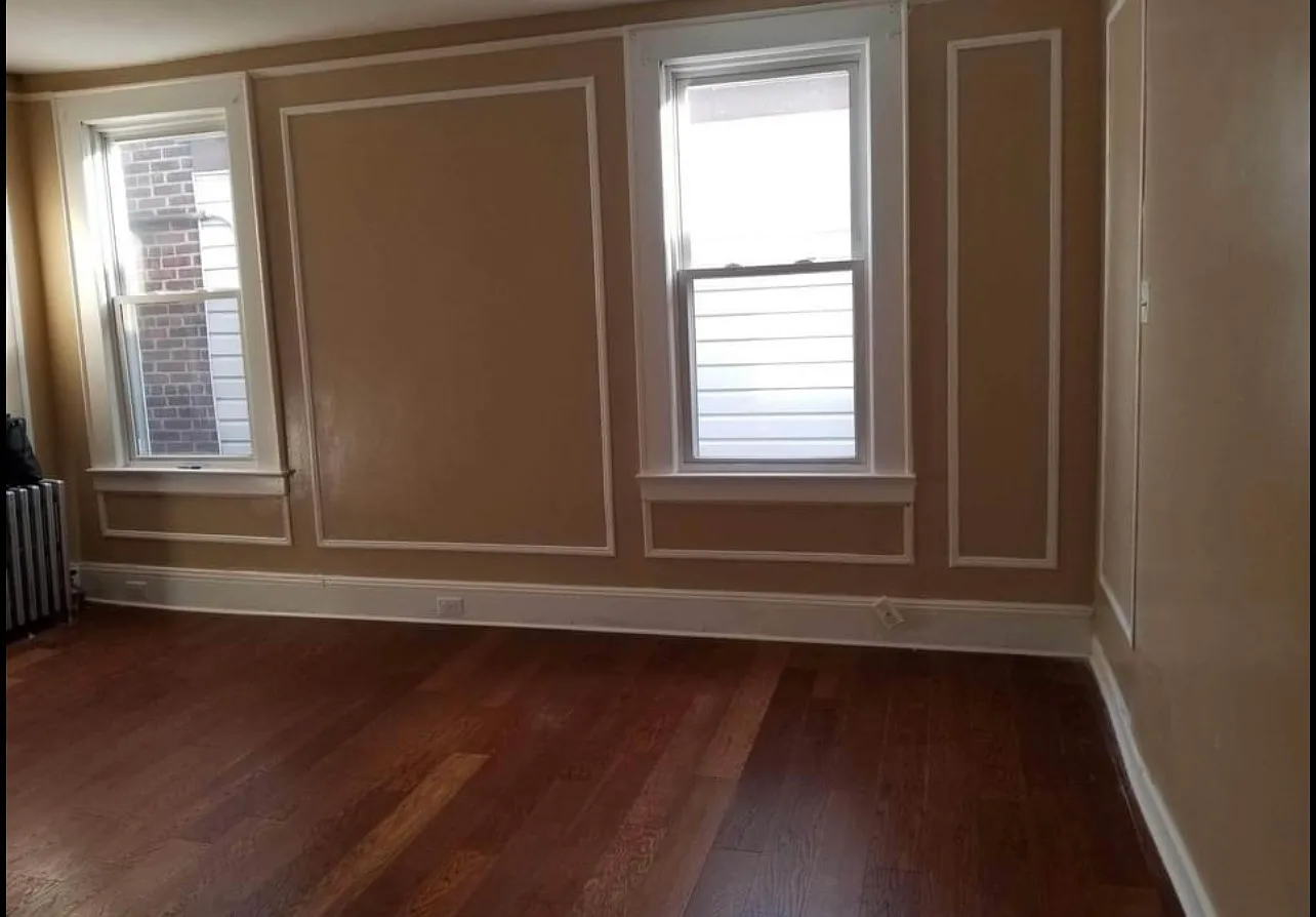 3 bed, 2369 sqft, $875 — Photo 1