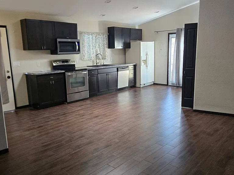 7365 E Ivyglen St — Photo 7