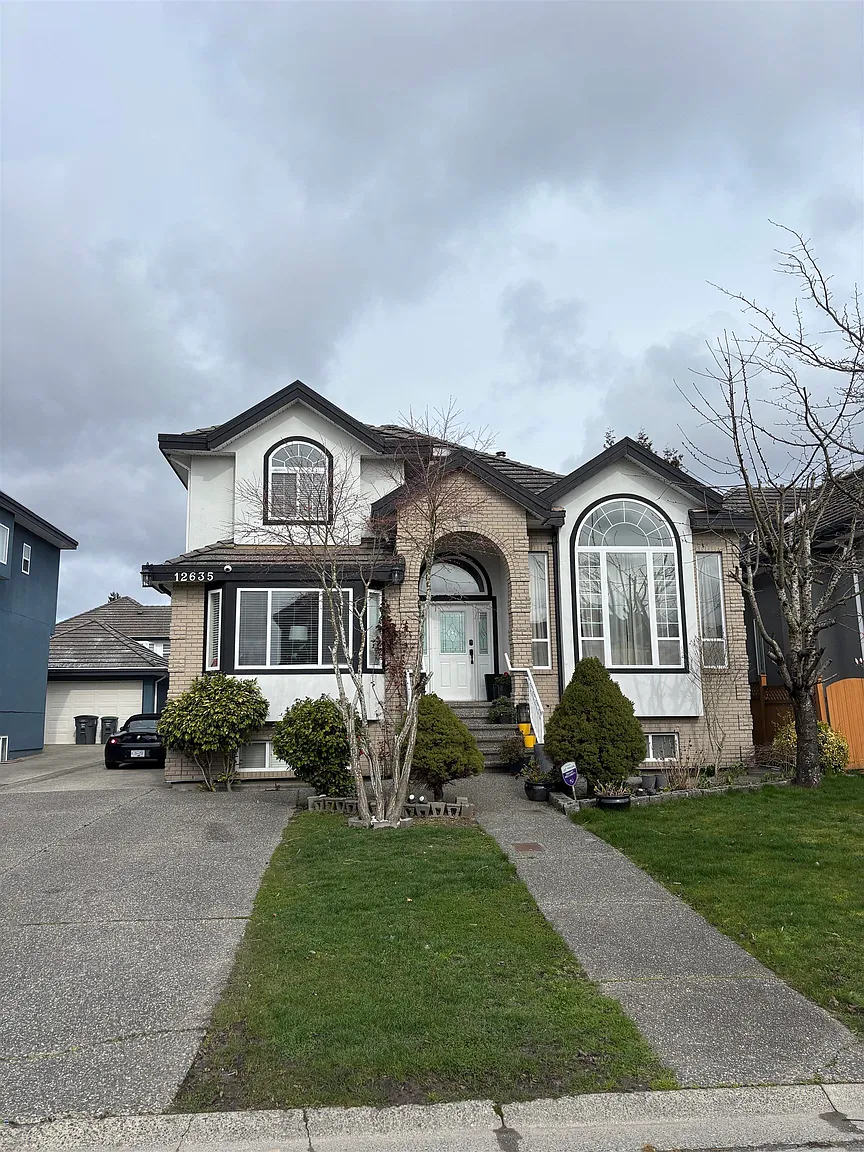 12635 67a Ave photo 1