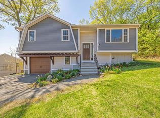 39 Blueberry Hill Rd, Woburn, MA 01801