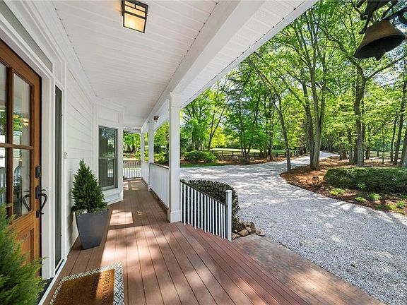 5th image of 16540 Hopewell Rd