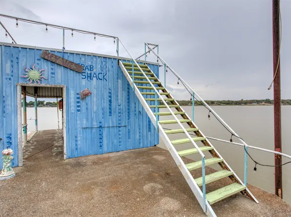 1662 Rogers Rd, Newark, TX 76071