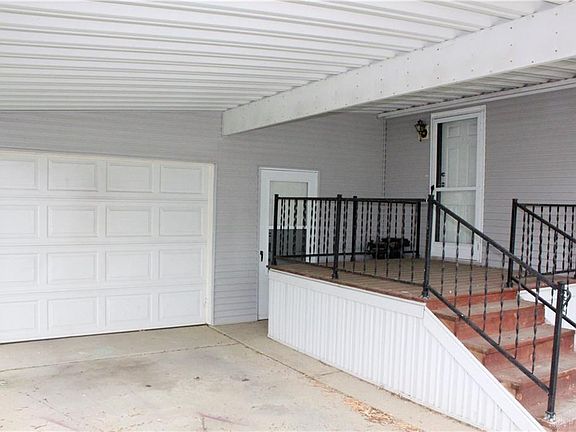 3rd image of 3420 Michelle Dr