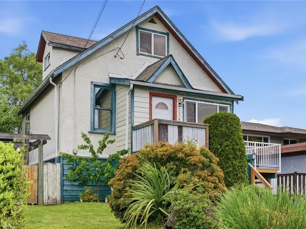 236 Crease Ave, Saanich, BC V8Z 1S9