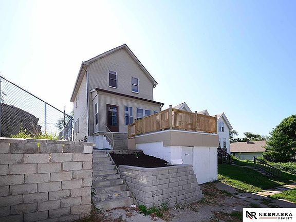 2nd image of 829 S 21st St