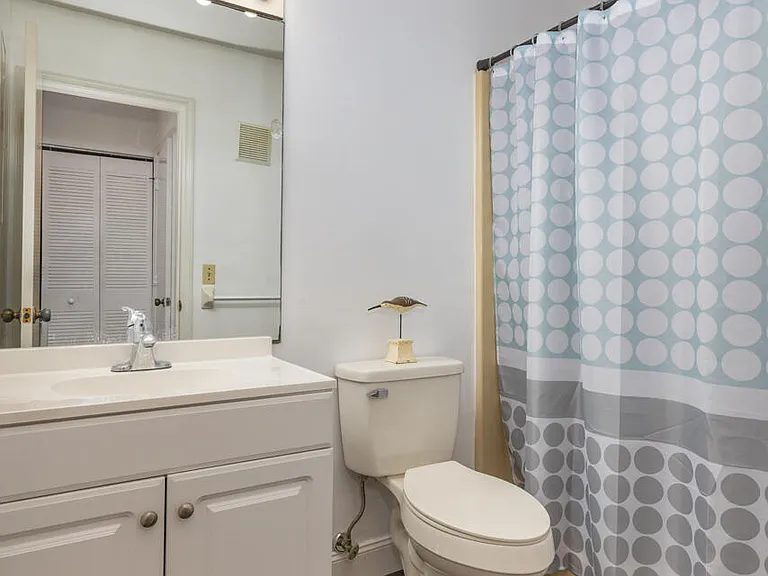 6537 SE Federal Hwy #101 — Photo 15