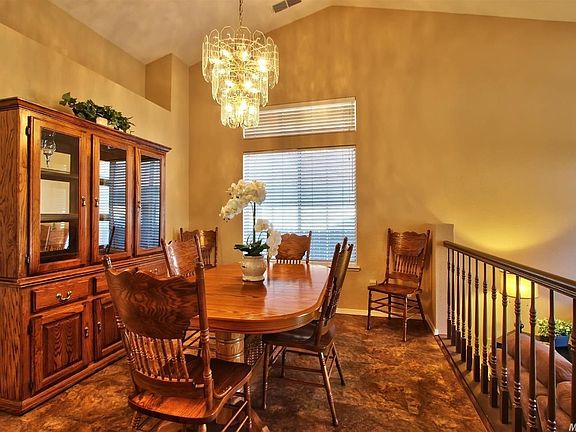 4th image of 1208 Chablis Cir