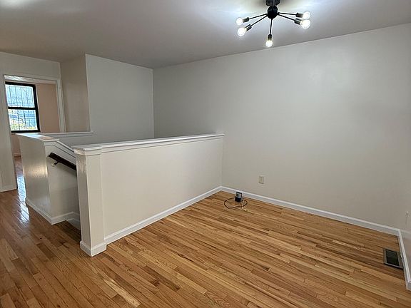 4th image of 770 E 178th St #2