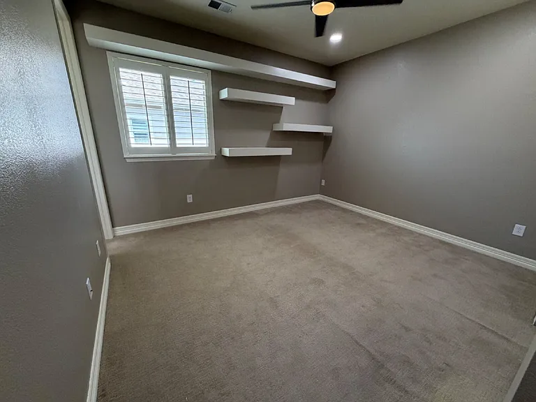 16558 Prospect Ln — Photo 14