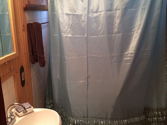 Bathroom with clawfoot tub