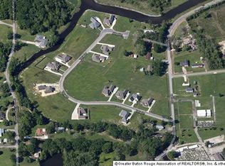Toria Ln, Saint Amant, LA 70774
