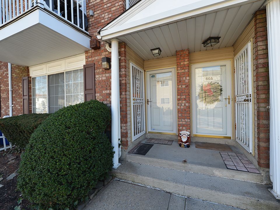 1st image of 82 Saturn Ln #1