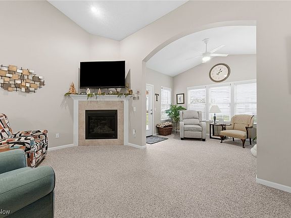 3rd image of 1029 Cutters Creek Dr