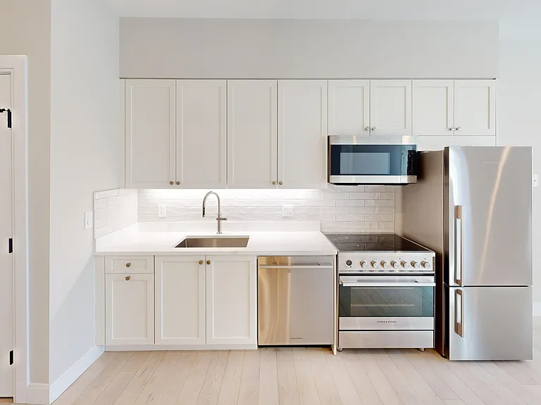 197 Green St #402 — Photo 1