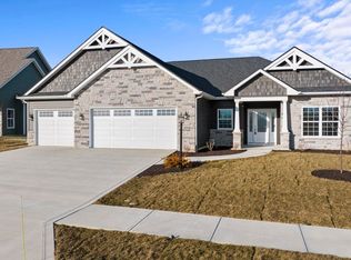 10440 Chestnut Creek Blvd, Fort Wayne, IN 46814