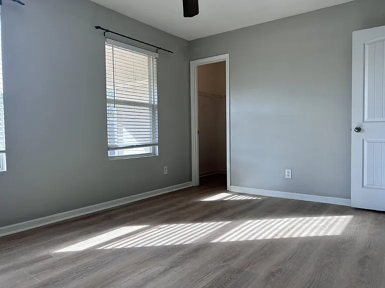 379 Jasmine Dr — Photo 12