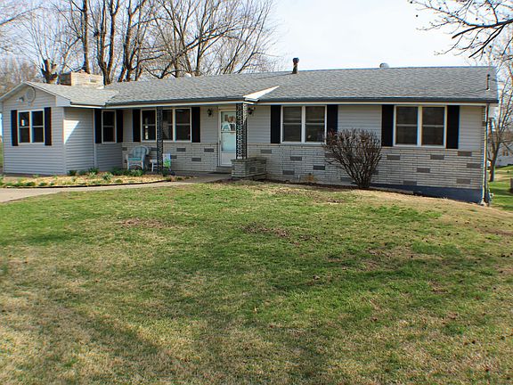 2nd image of 4419 Rainbow Dr