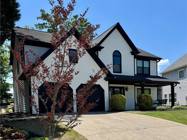 2298 Wickingham Dr NE, Marietta, GA 30066