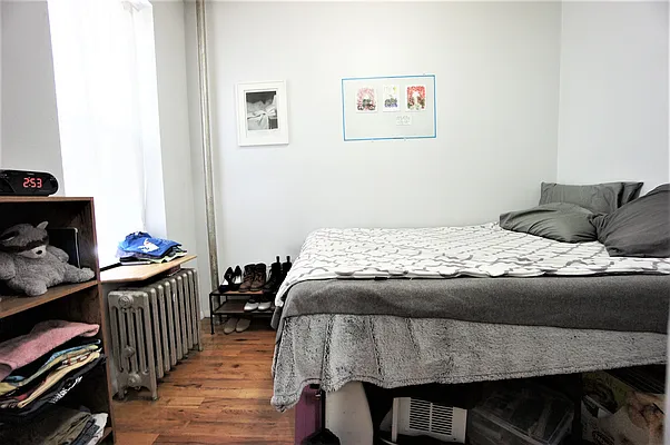 Rented by Compass | media 25