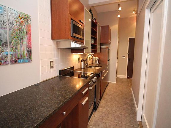 4th image of 12 W Poplar Ave APT 204