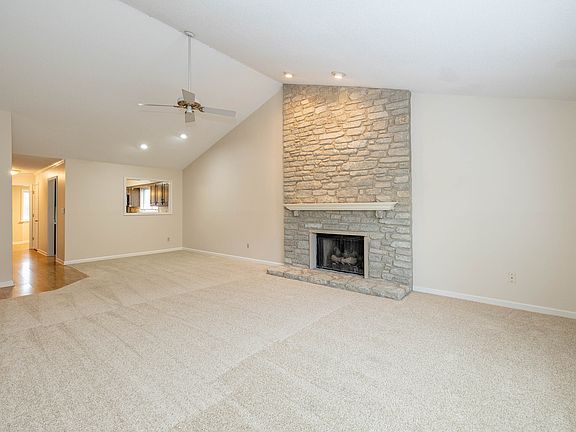3rd image of 3275 Shoreway Ct
