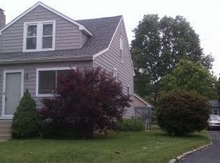 165 S Highland Rd, Springfield, PA 19064