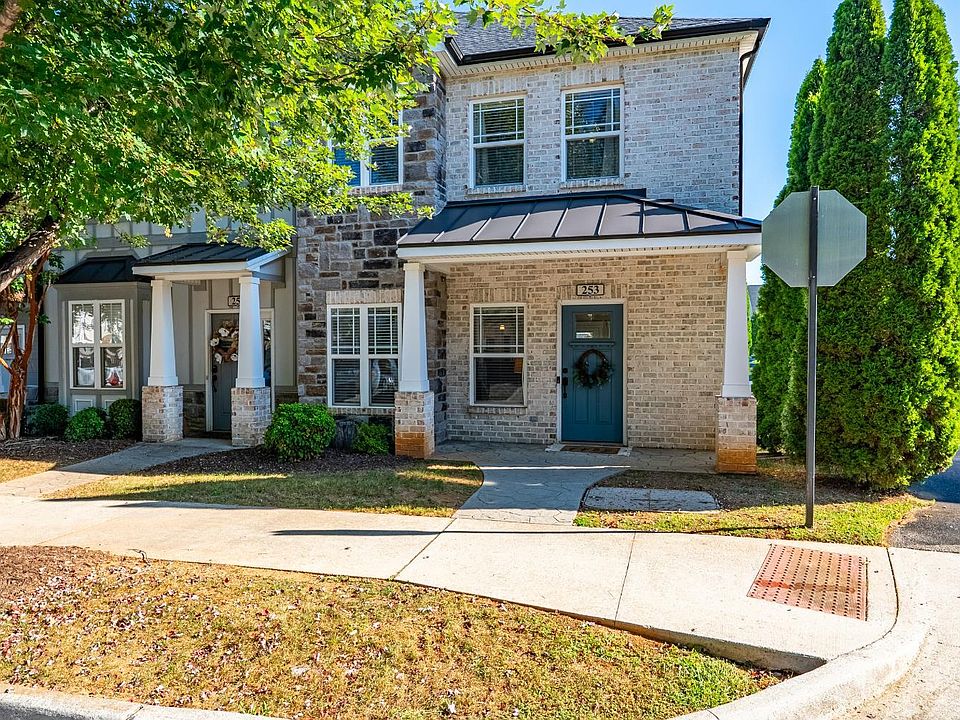 1st image of 253 Capstone Dr