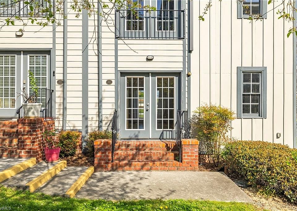1st image of 445 McAdoo Ave