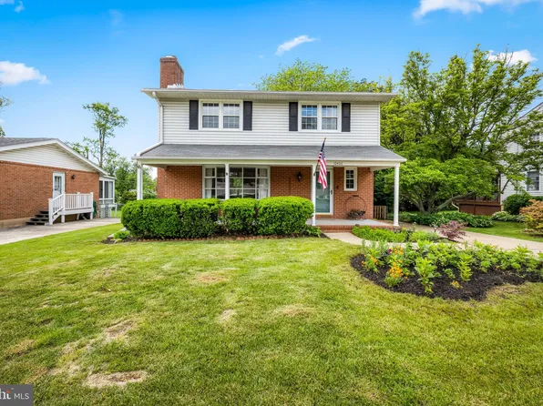 10406 Greenside Dr, Cockeysville, MD 21030