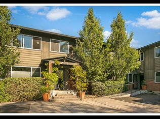 2301 SE Caruthers St APT 8, Portland, OR 97214