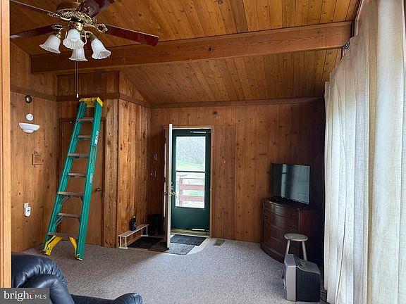 5th image of 27 Hummingbird Hts