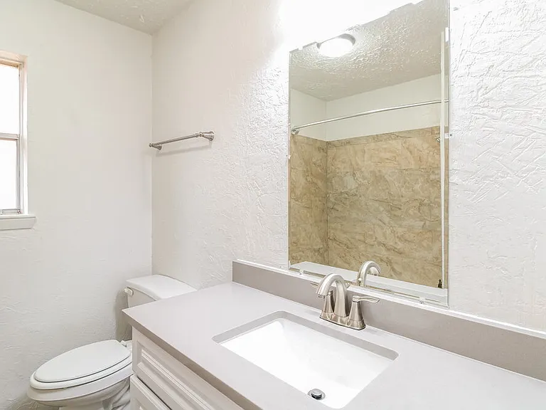 9938 Shell Rock Rd — Photo 12