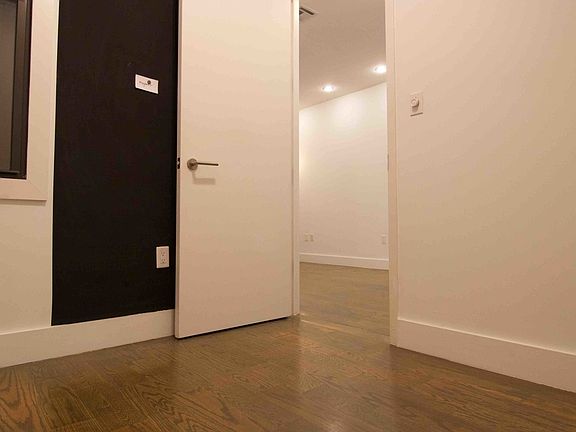 4th image of 1072 Bergen St #2BB