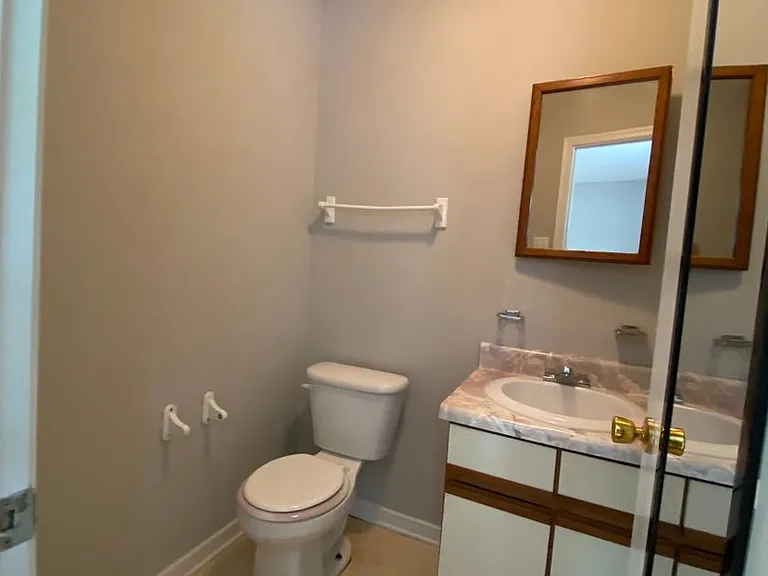7505 Hawthorne Ave — Photo 11